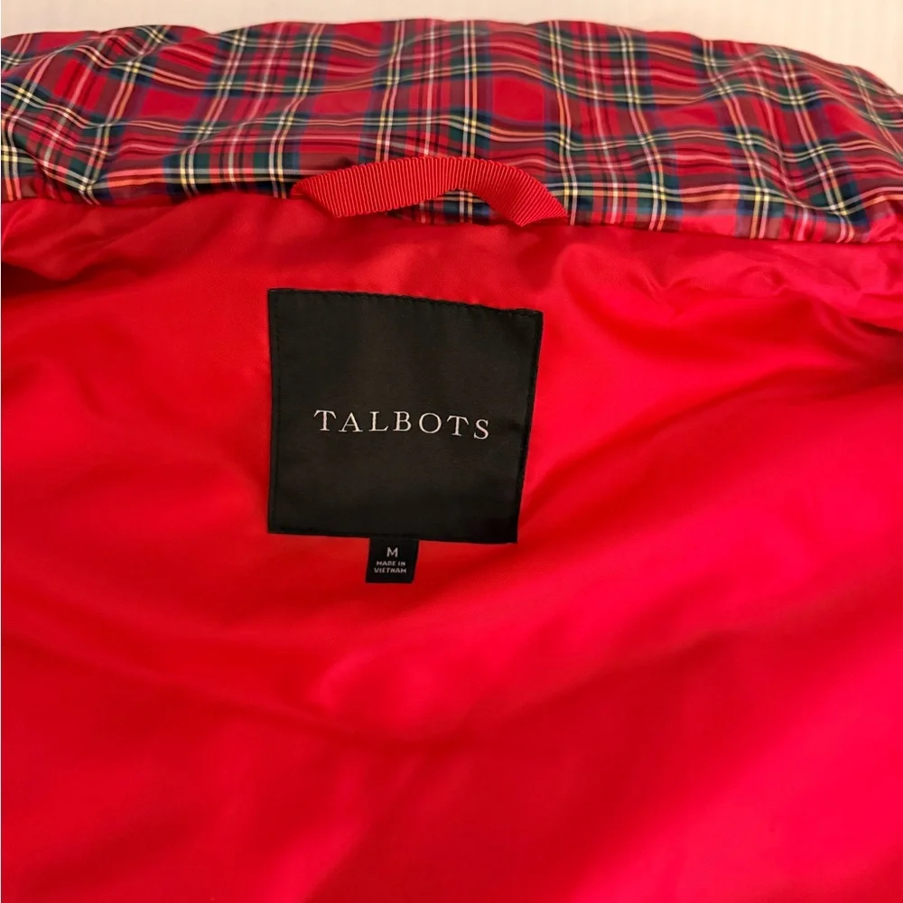 Talbots red plaid puffer vest women’s M gold snap accents - Picture 5 of 5